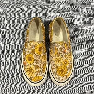 Trippy floral vans